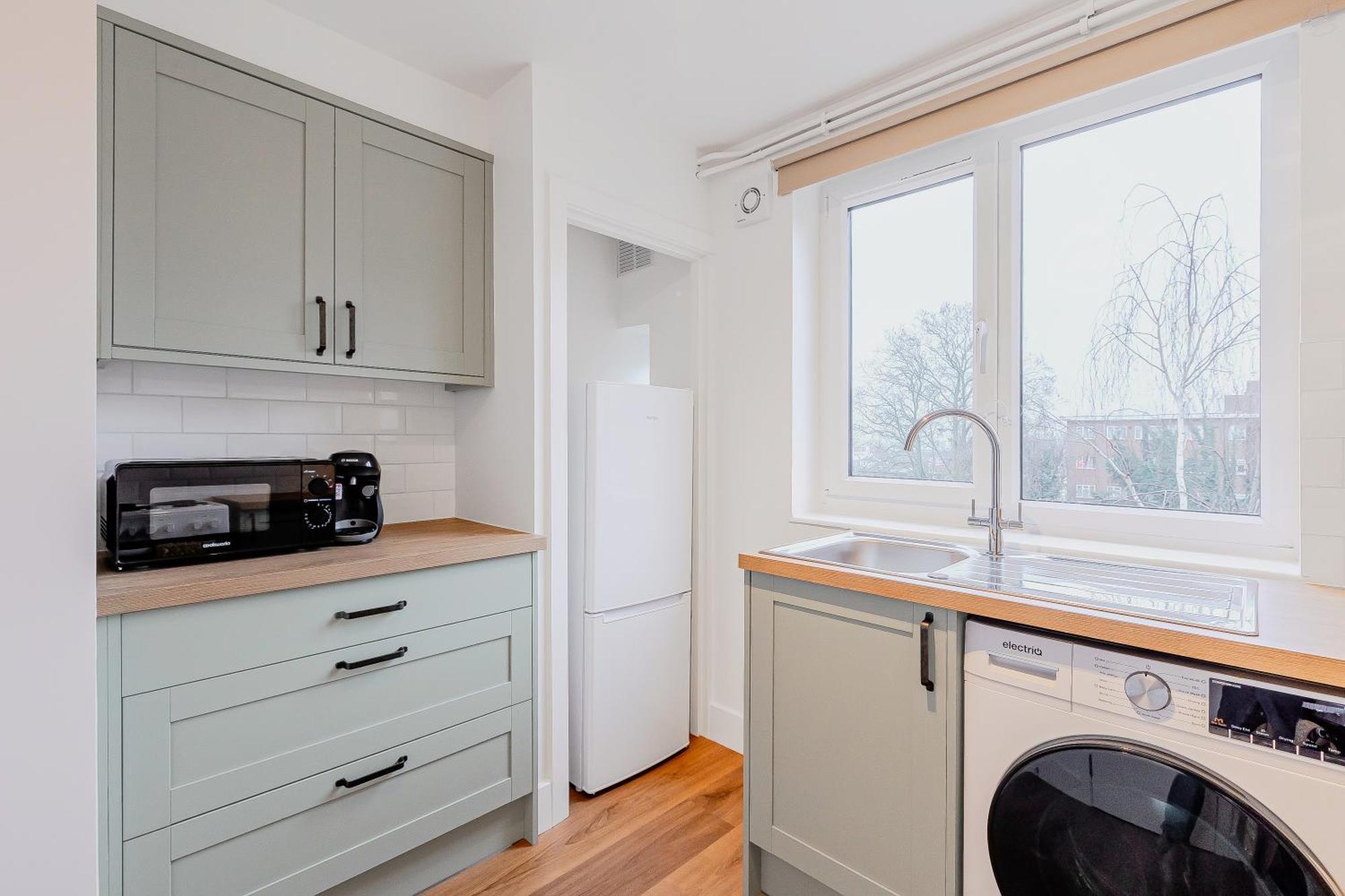 New Listing! Spacious 2br, North 2min To St Appartement
